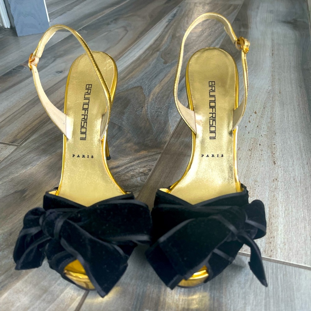 Bruno Frisoni Womens Black Velvet
Bow Slingback Sandals Size 39 Great condition
